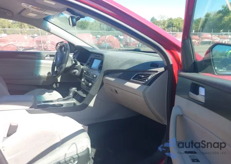 2017 Hyundai Sonata Sport z USA, uszkodzony, nr VIN 5NPE34AF9HH454513